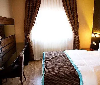 Hotell Au Pera 5*