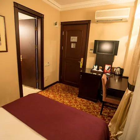 Hotel Au Pera 5*