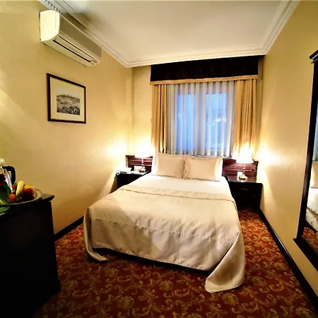 Hotel Au Pera 5*