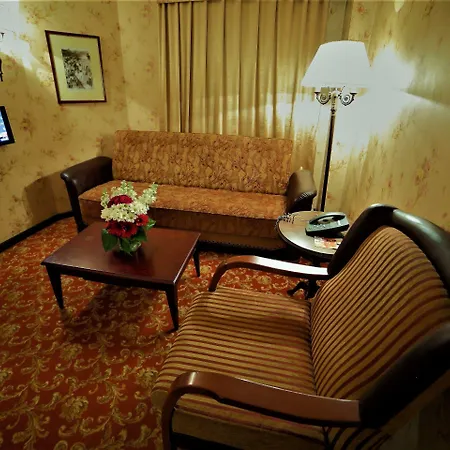 Au Pera Hotel