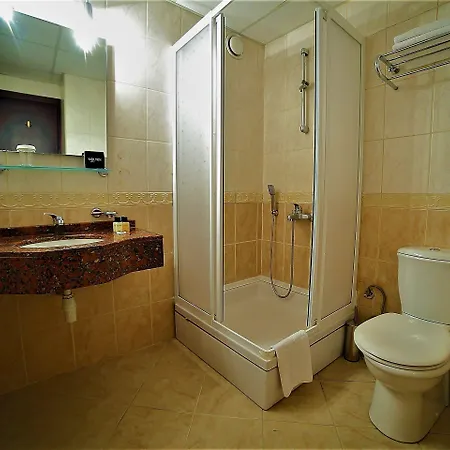 Au Pera Hotel 5*