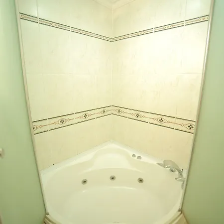 Au Pera Hotel 5*