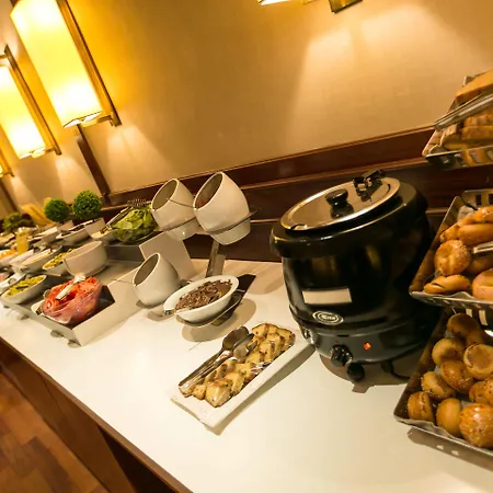 Au Pera Hotel 5*