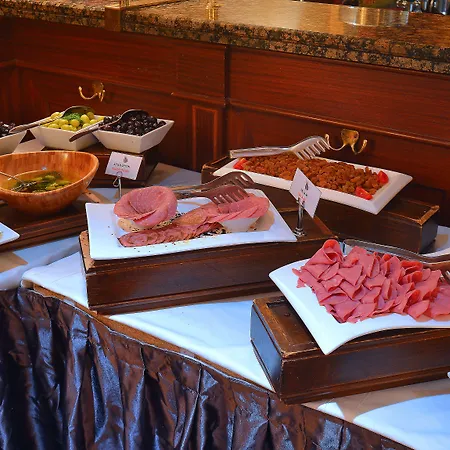 Au Pera Hotel 5*