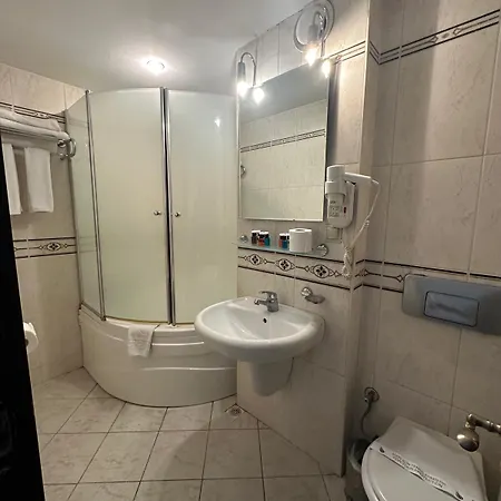 Au Pera Hotel